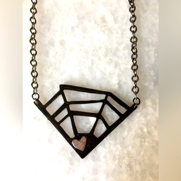 Spider web necklace & Black bow w/skull/spider hair clip & black flower hairclip - Picture 2 of 16